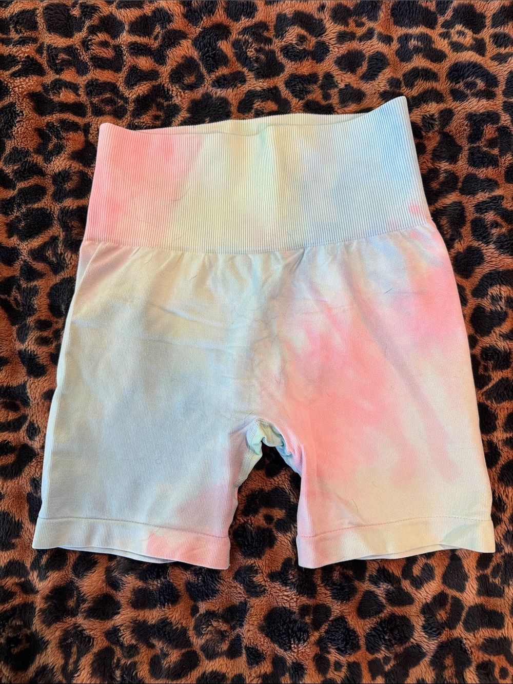 Tie-Dye High-Waist Bike Shorts - Pastel Pink/Blue